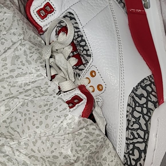 Shoes - Picture 3 of 9